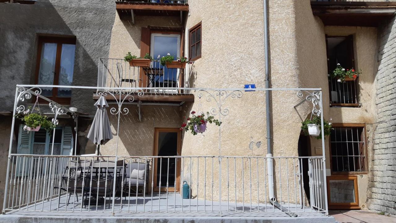 Maison A Tour Briancon Exteriér fotografie