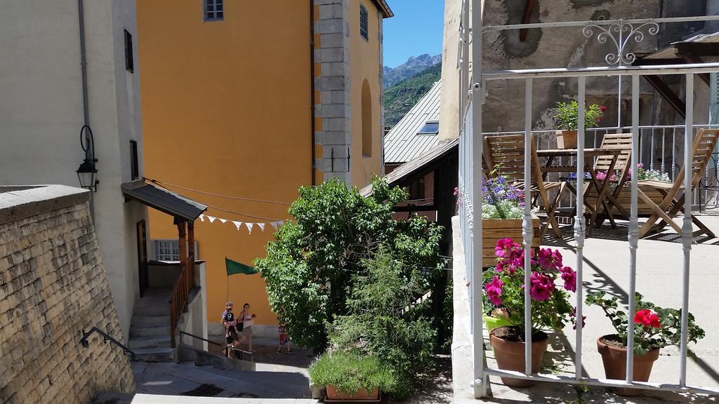 Maison A Tour Briancon Exteriér fotografie