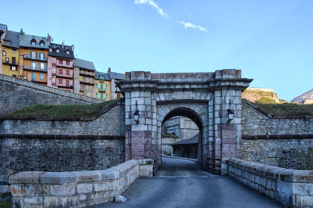 Maison A Tour Briancon Exteriér fotografie
