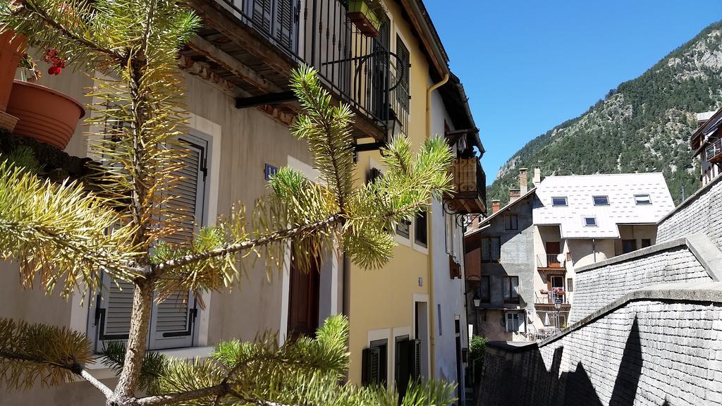 Maison A Tour Briancon Exteriér fotografie