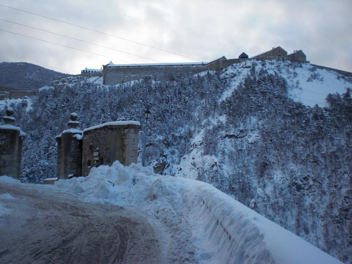 Maison A Tour Briancon Exteriér fotografie