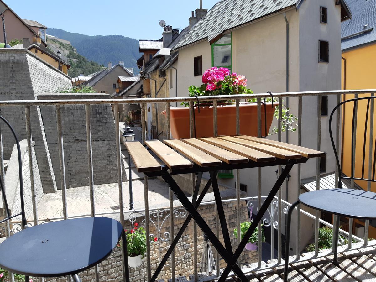Maison A Tour Briancon Exteriér fotografie
